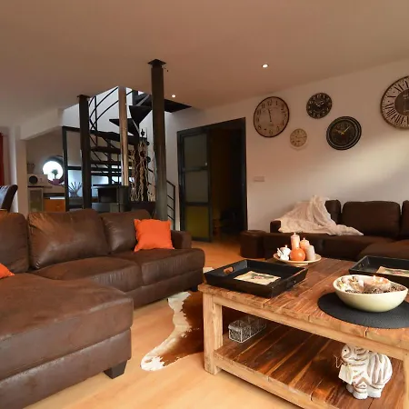 Сasa de vacaciones In With Private Pool *